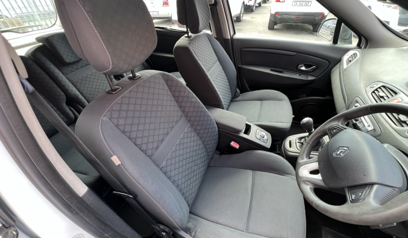 
								2010 Renault Scenic 1.6 Petrol full									